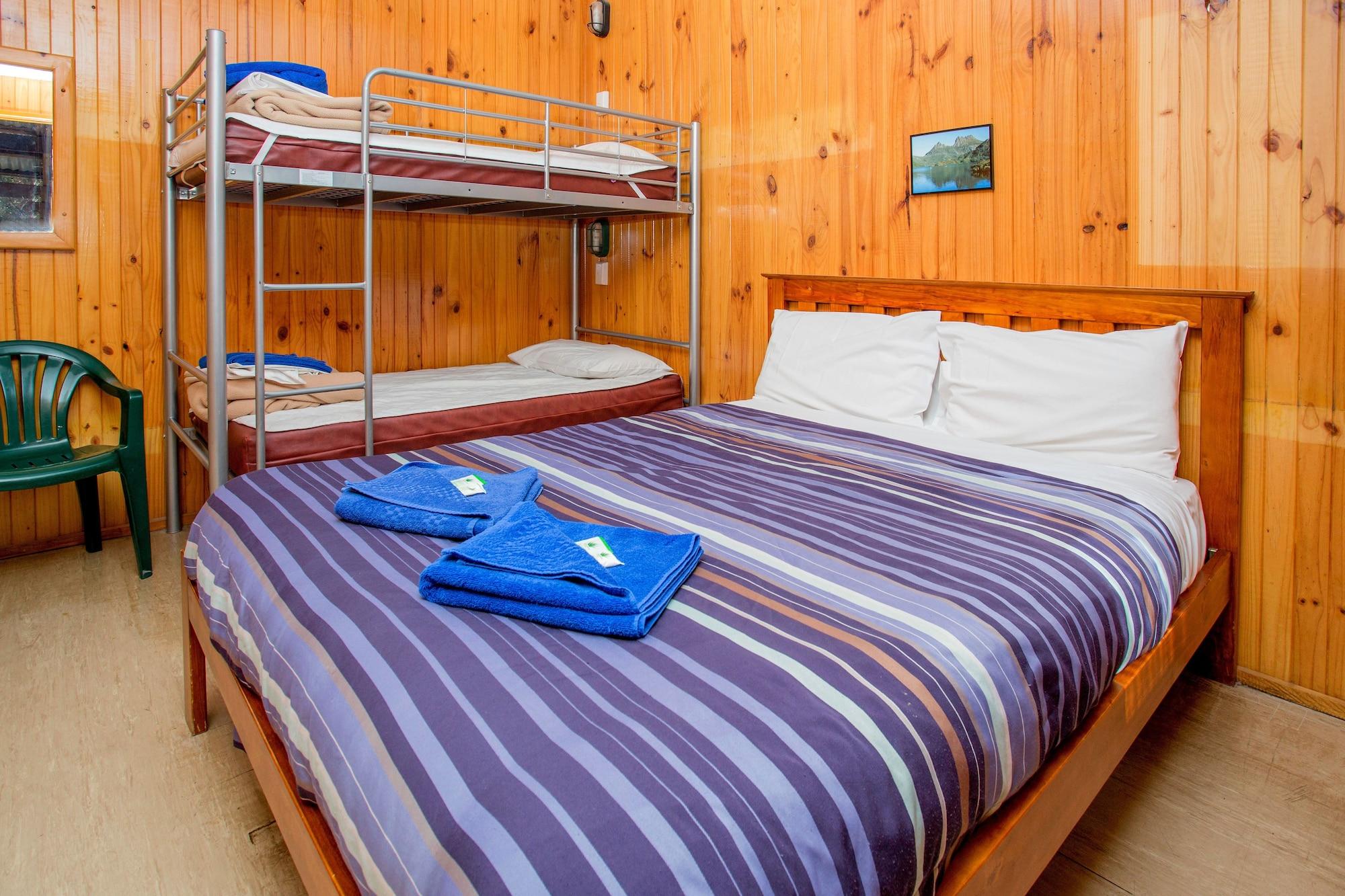 Lodge Discovery Parks - *